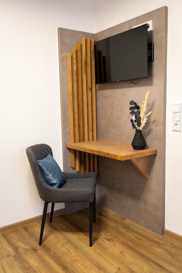 Landgasthof Zum Schloss Birgland エクステリア 写真